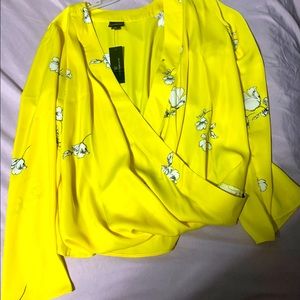 Worthington yellow faux wrap top. Tag attached